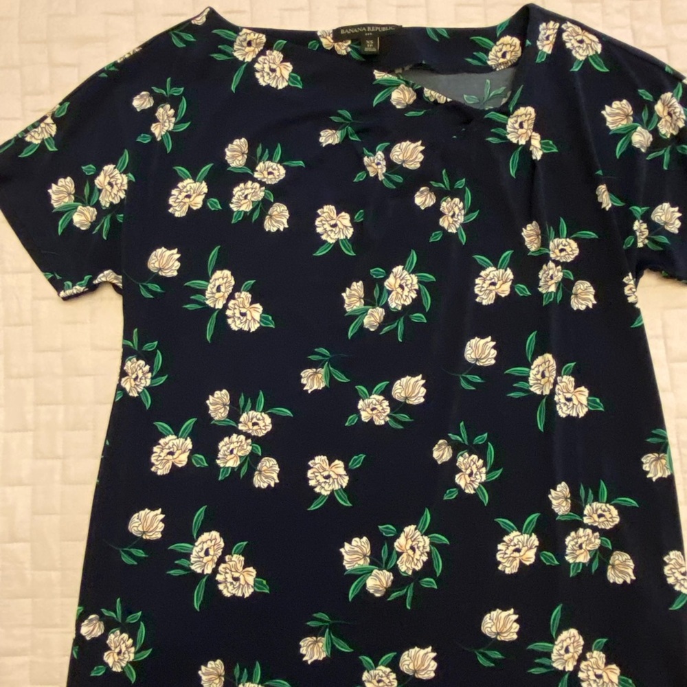 Banana Republic asymmetrical neckline top - Picture 4 of 7
